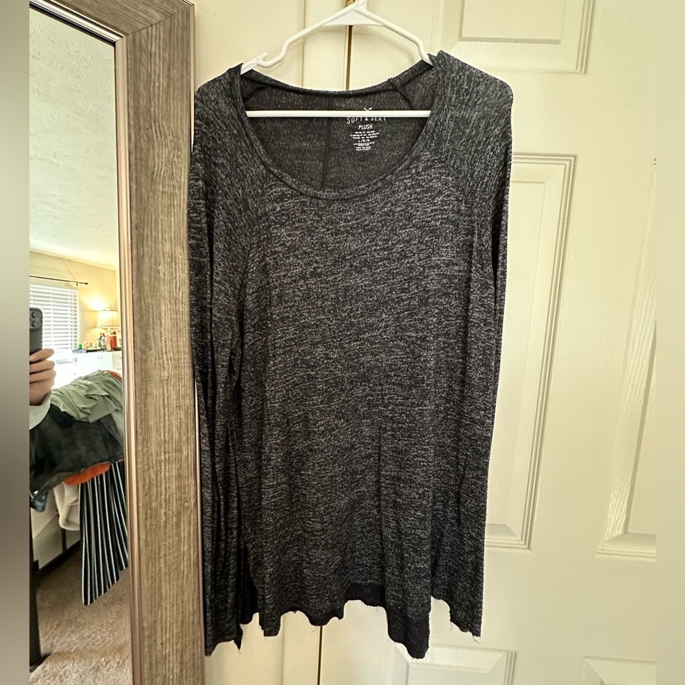 American Eagle Ling Sleeve Shirt Size L